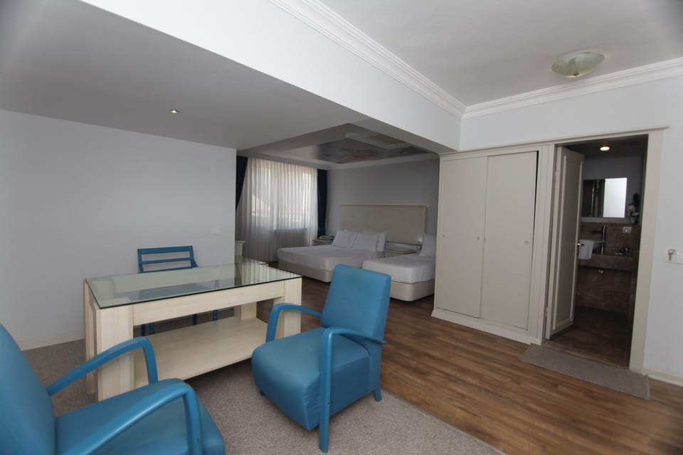 Suite | Premium bedding, in-room safe, free WiFi