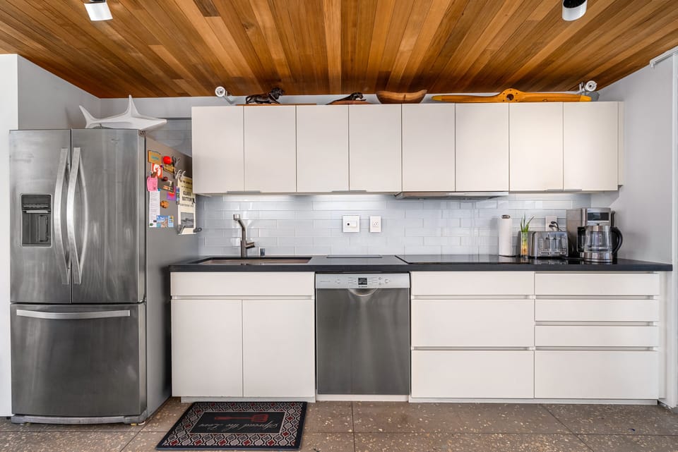 Kitchen includes Dishwasher, Microwave Fridge/freezer for a onetime grocery stop