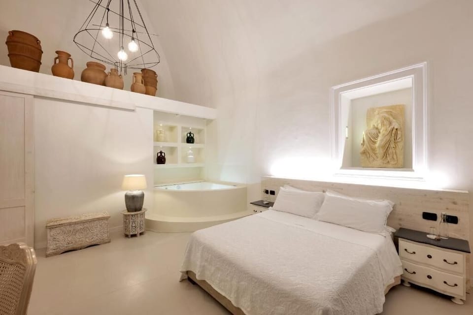 Suite, Jetted Tub | Down comforters, memory foam beds, minibar, in-room safe