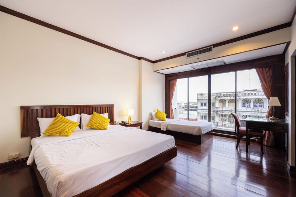Suite, 3 Twin Beds | Minibar, in-room safe, desk, WiFi (free)