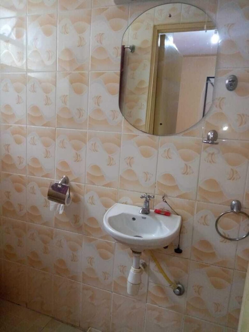 Bathroom sink