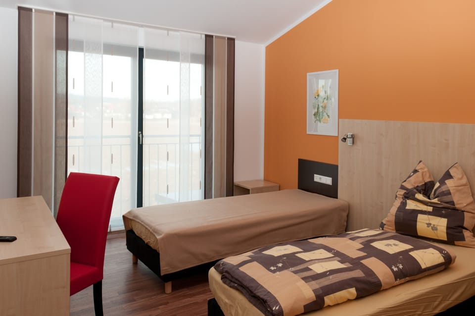 Double Room Single Use | Desk, cribs/infant beds, rollaway beds, free WiFi