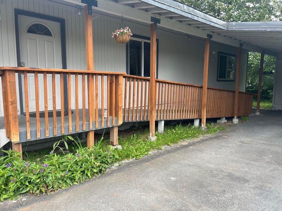 Porch with Ramp