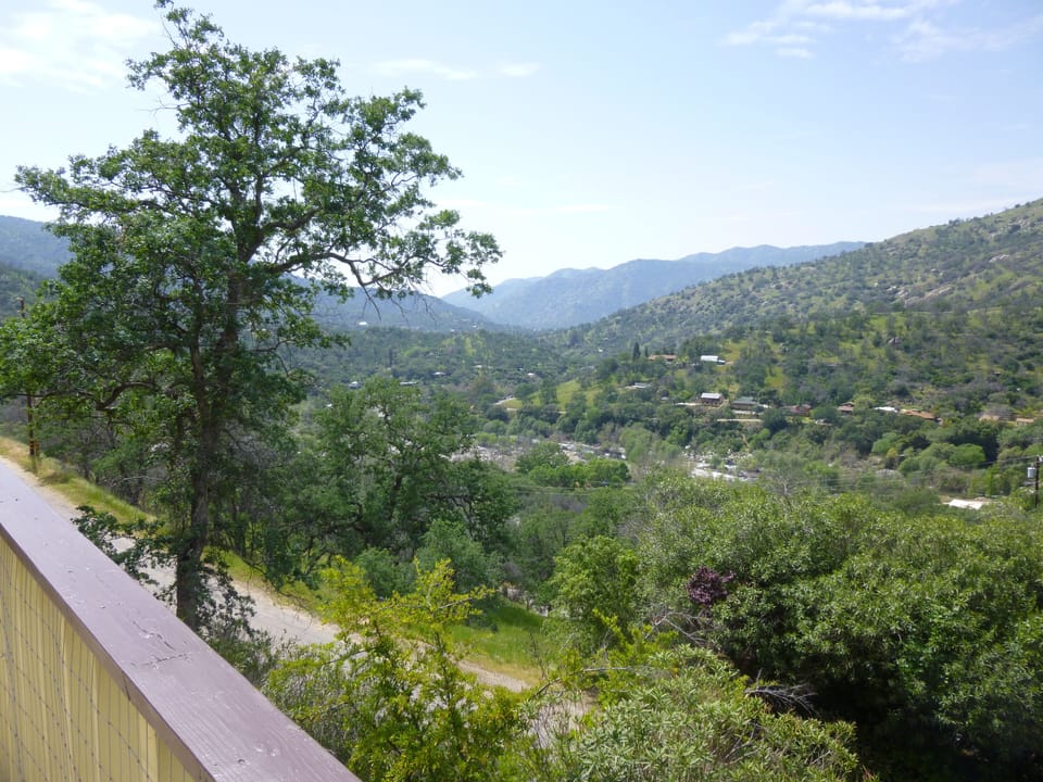 Valley to the west 