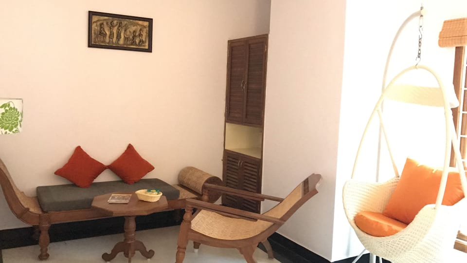 Junior Suite | Living area | Flat-screen TV