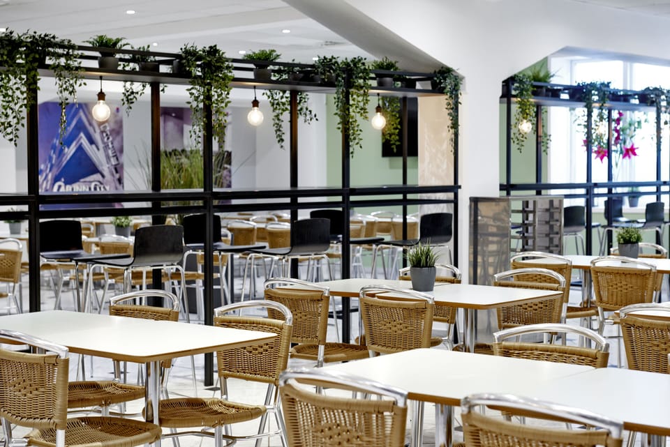 Daily continental breakfast (DKK 125 per person)