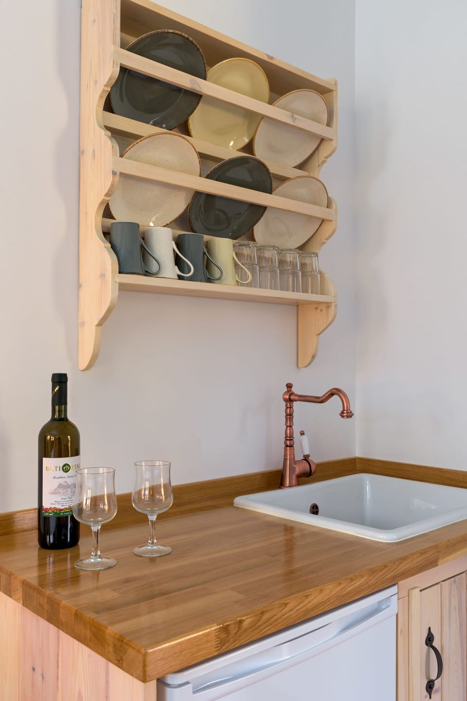 Superior Apartment, Terrace, Sea View | Private kitchen | Fridge, coffee/tea maker, electric kettle, highchair