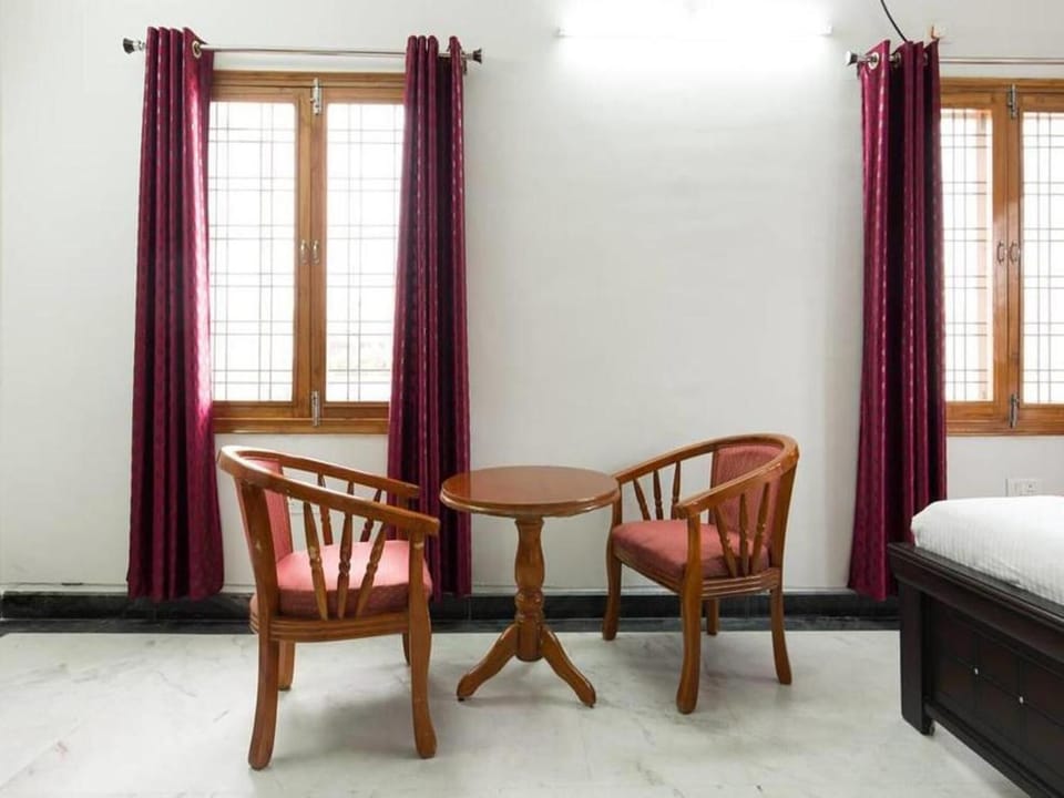 In-room safe, desk, iron/ironing board, rollaway beds