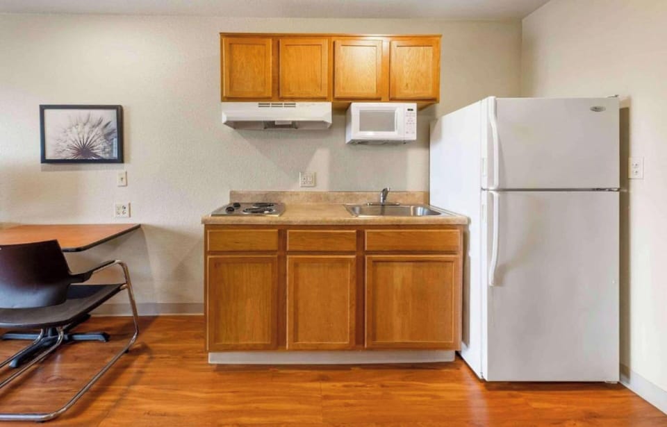 Fridge, microwave, stovetop, freezer
