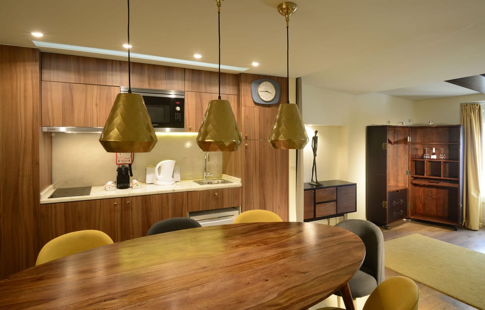 Apartment, 2 Bedrooms, River View | Living room | 109-cm flat-screen TV with cable channels, TV