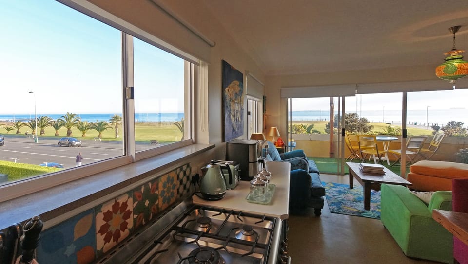 Premier Studio Suite, 1 Queen Bed, Sea View | Minibar, in-room safe, individually decorated, individually furnished