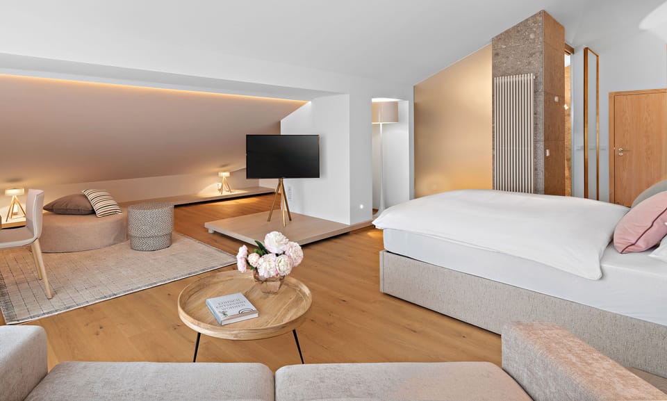 Junior Suite, Balcony, Mountain View | Minibar, in-room safe, desk, free WiFi