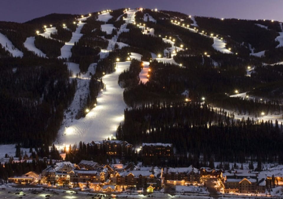 Keystone at night