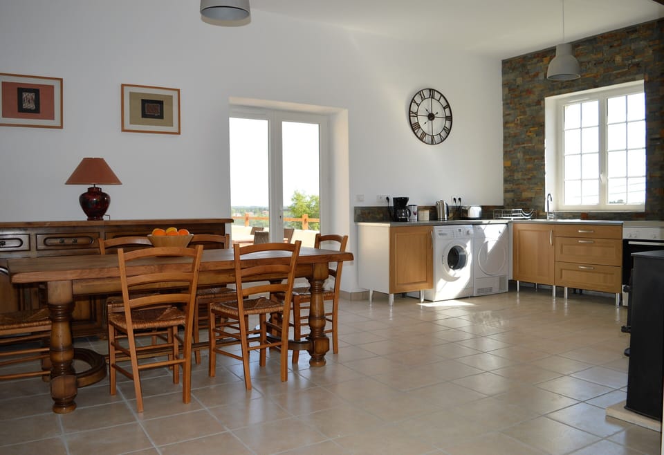 Open plan dining
