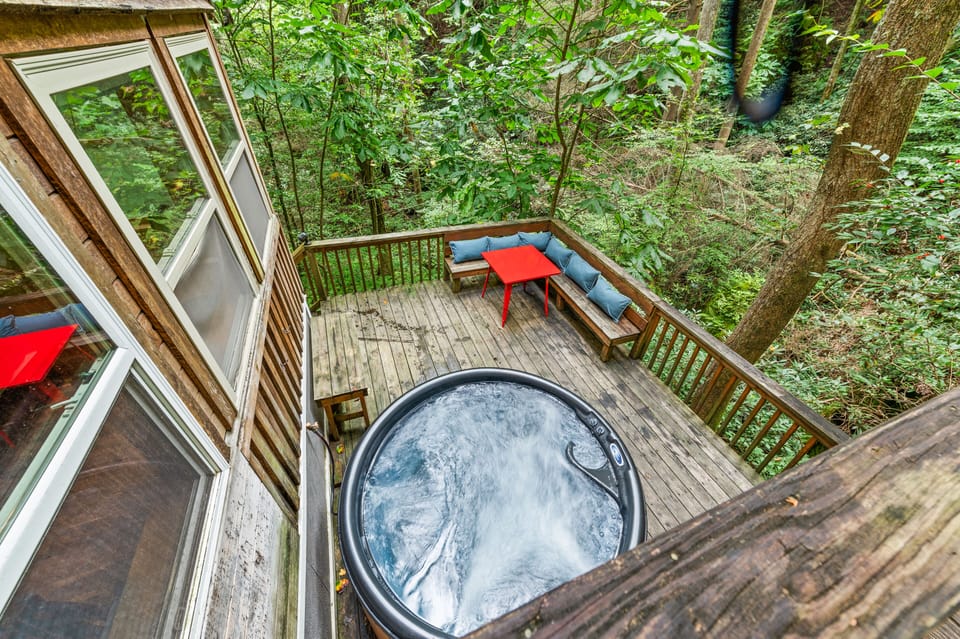 Sit in the hot tub and enjoy views of the horseshoe shaped canyon.