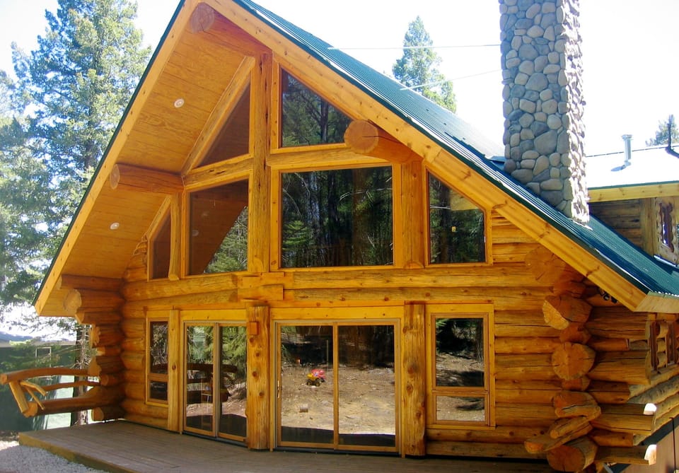 Cabin facing National forest