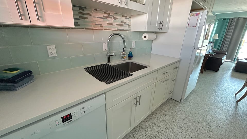 The large, deep double sink has plenty of space.