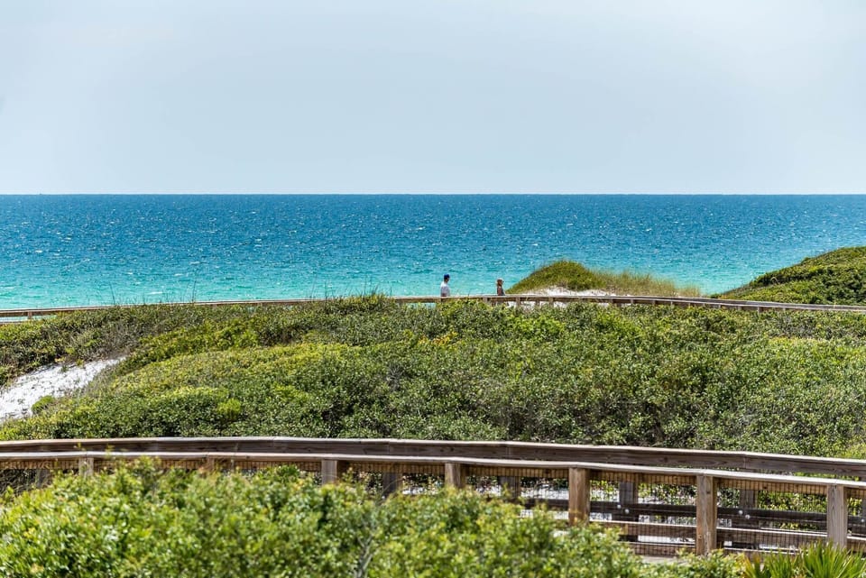 Beach/ocean view