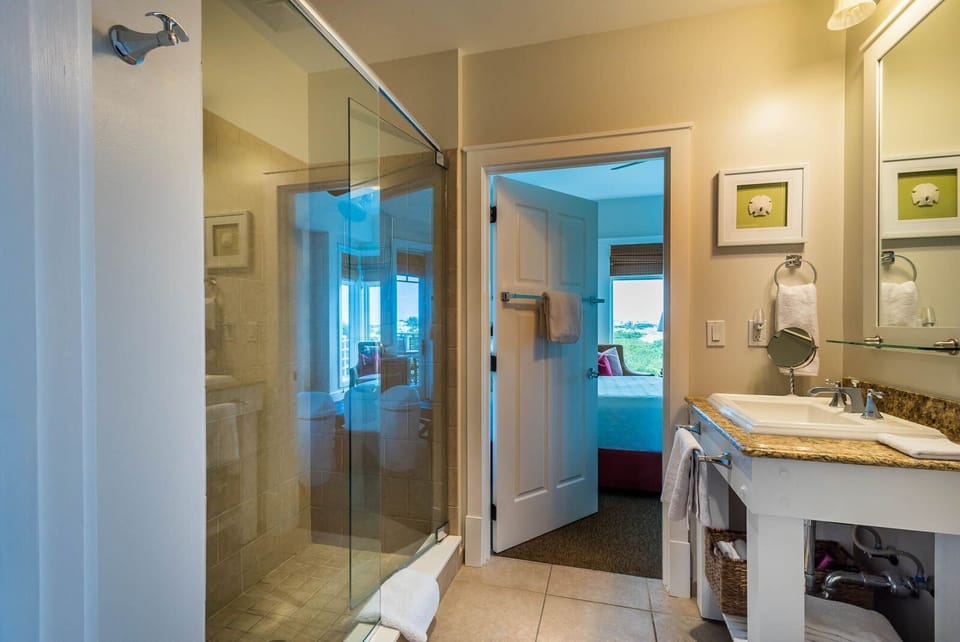 Guest room bathroom