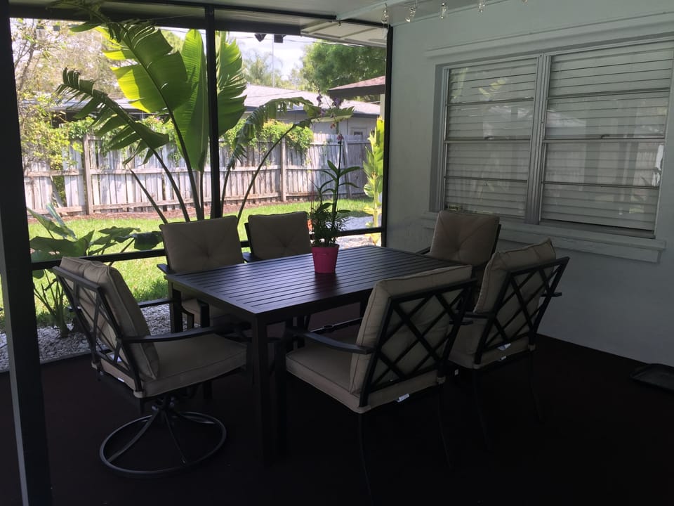 Outdoor dining
