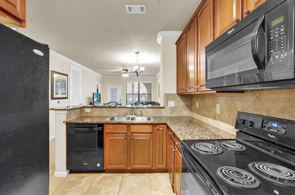 Fully equipped kitchen
