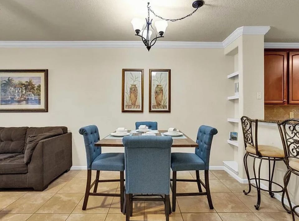 Dining and kitchen bar