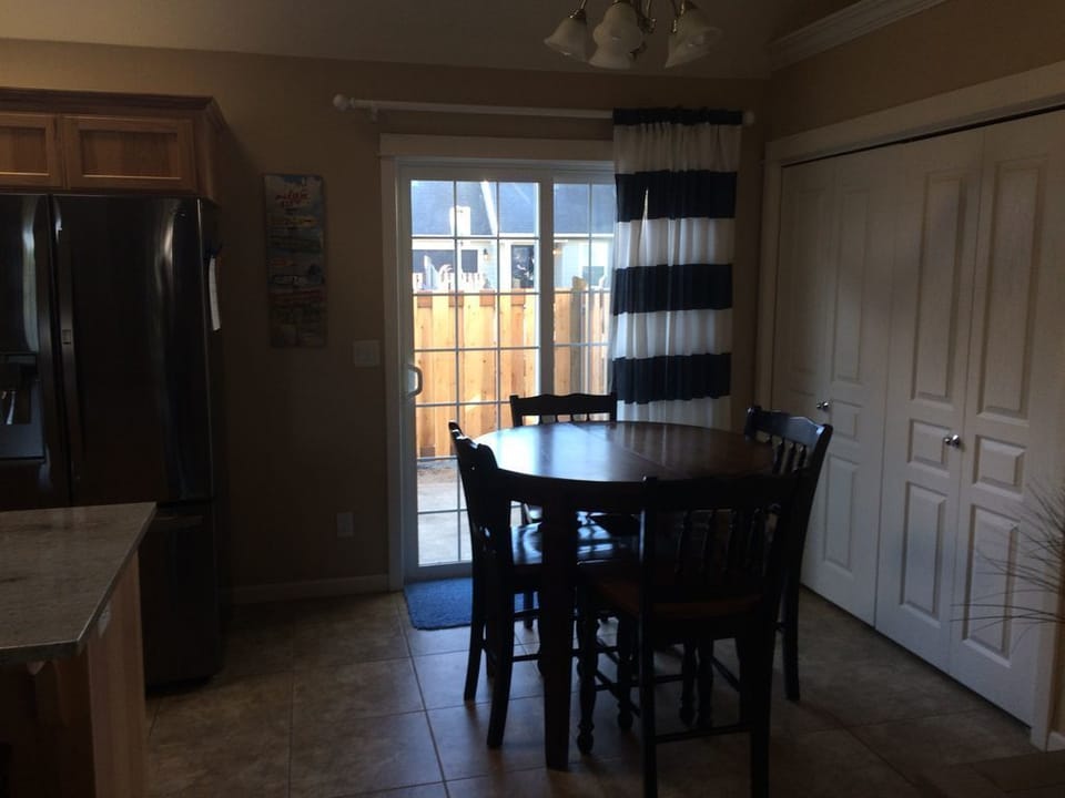 Dining area seats 4. Perfect for an after dinner game.