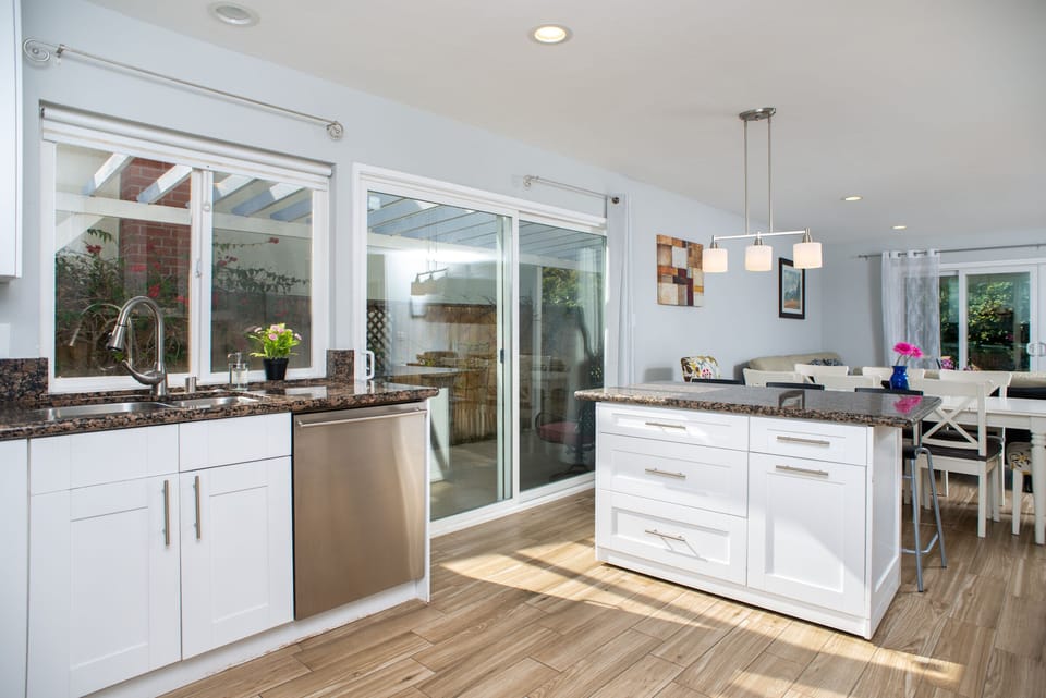 Kitchen and kitchen island