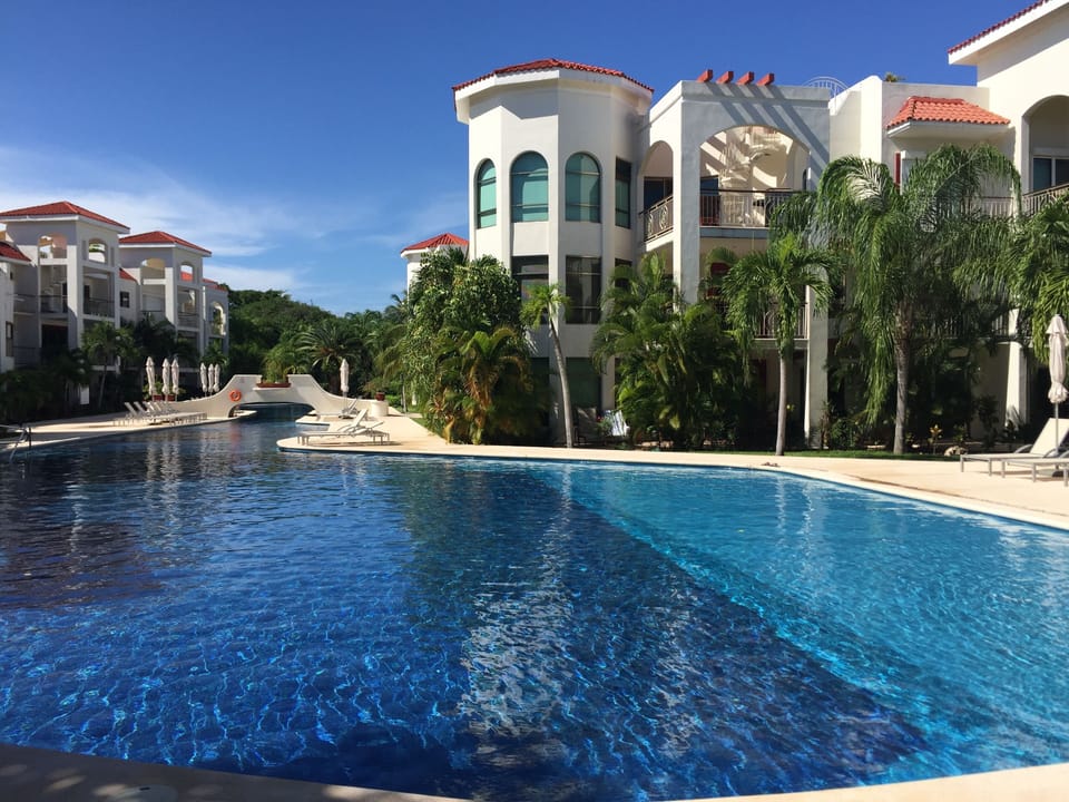 The longest pool in Playa del Carmen (90m) perfect for swimming!