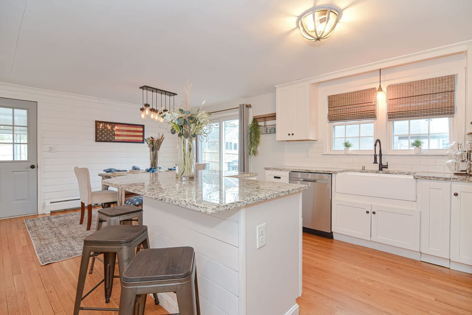 Cook & Hang — Island prep space with the dining nook right there.