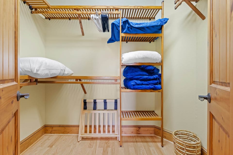 Walk in closet with plenty of room to hang clothes