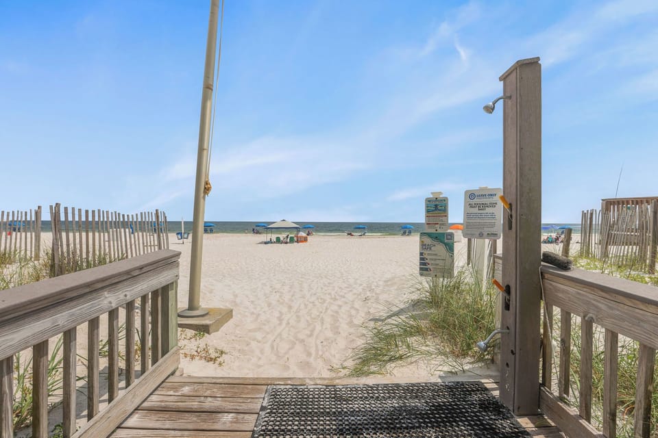 Beach Access attached to spacious pool! 