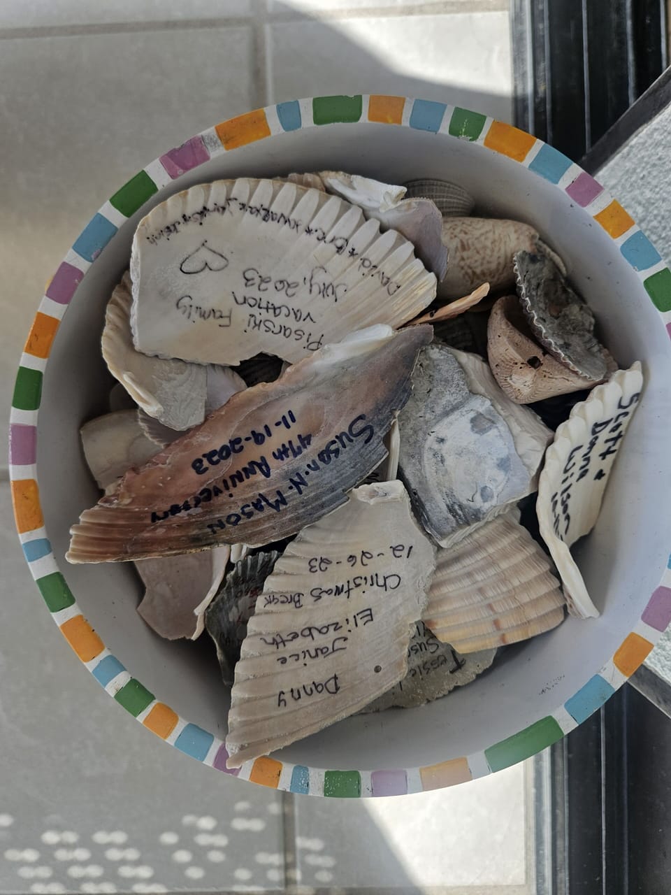 Leave us a message in our shell bucket on the balcony!