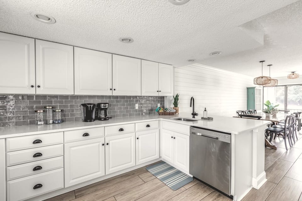 Spacious kitchen fully stocked with everything you will need!