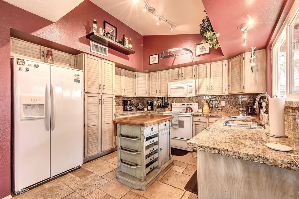 Fully stocked Custom kitchen