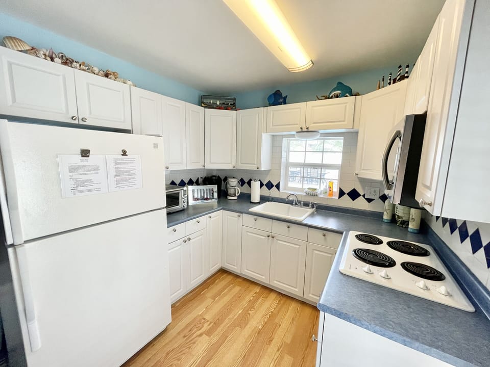 Ground floor apartment with additional full kitchen. 