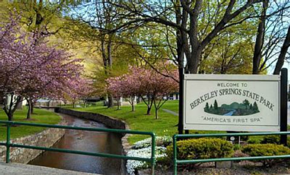 Berkeley Springs State Park located in town