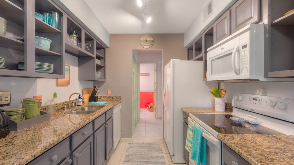 Full Kitchen