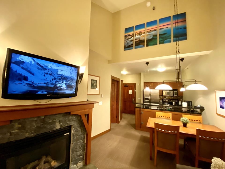 Dining area in the vaulted ceilings.