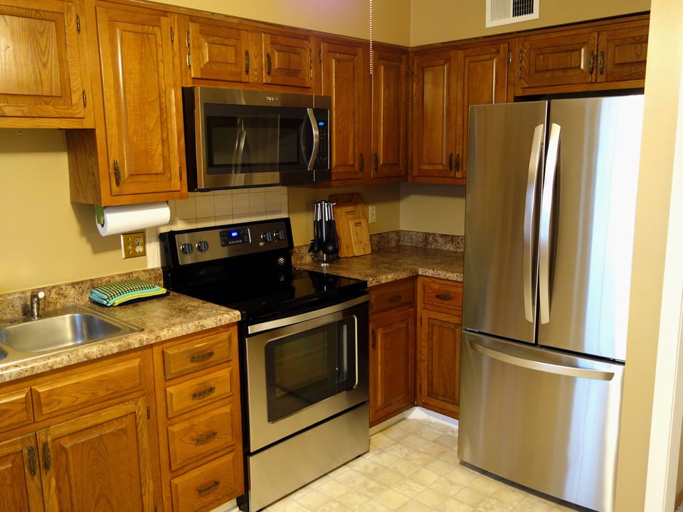 fully equipped kitchen with all new appliances