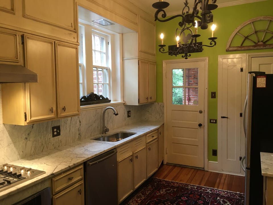 Gourmet kitchen
