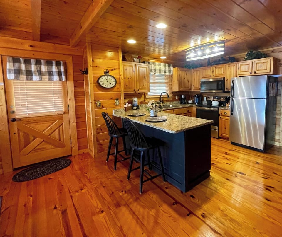 Kitchen - Bar Seating