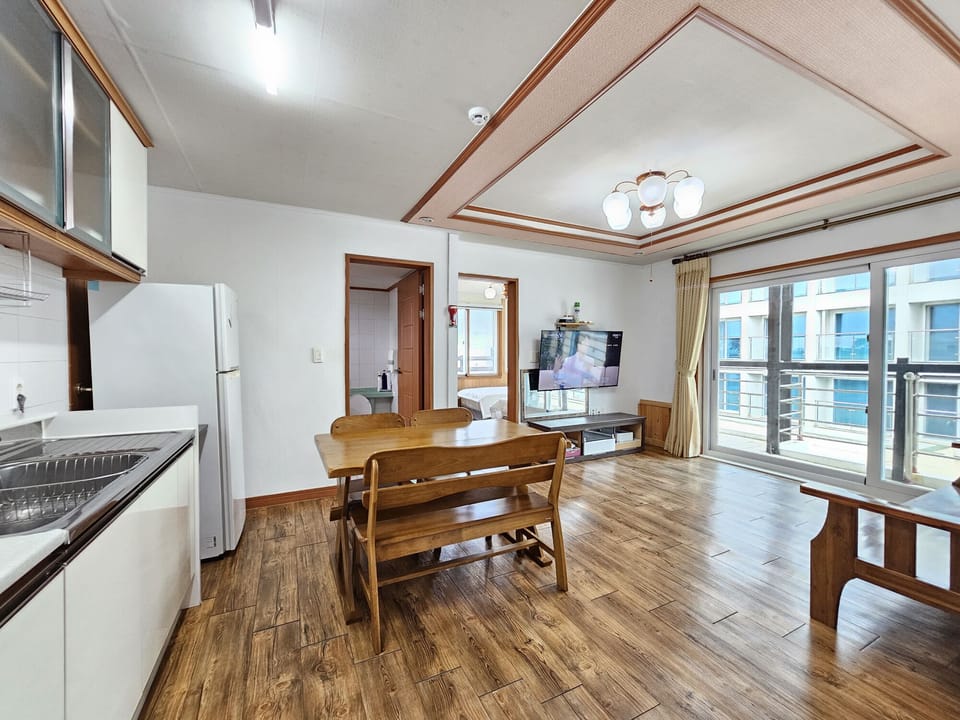 Family Room, 2 Bedrooms (79 sqm) | Living area | Flat-screen TV