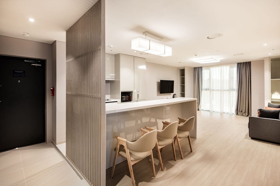 Residence Studio Corner Suite (+Massage Chair) | Blackout drapes, free WiFi, bed sheets