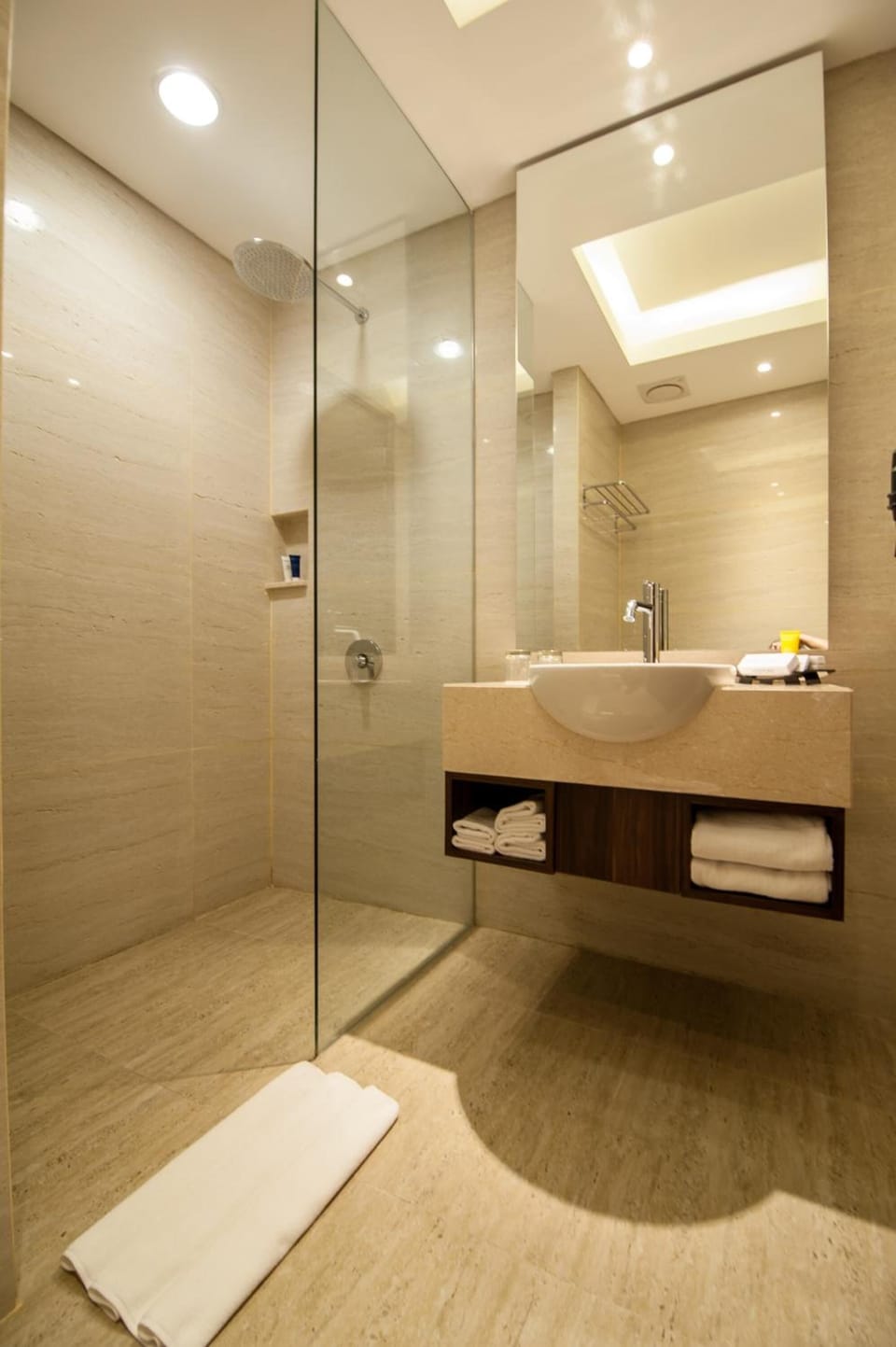 Shower, free toiletries, hair dryer, slippers
