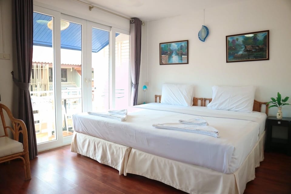 Comfort Double Room | In-room safe, individually decorated, individually furnished, desk