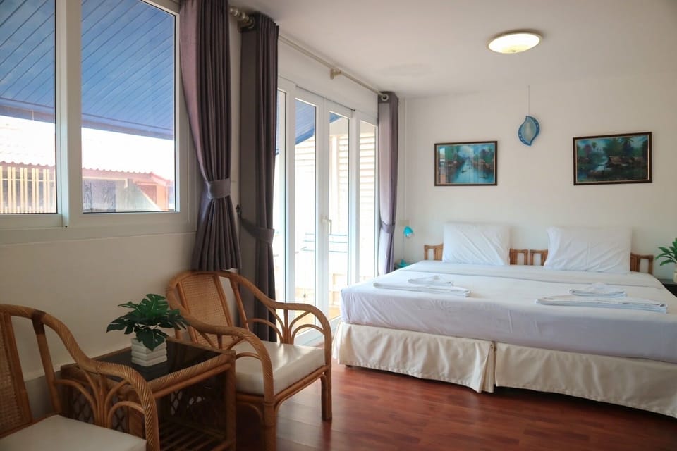 Comfort Double Room | In-room safe, individually decorated, individually furnished, desk