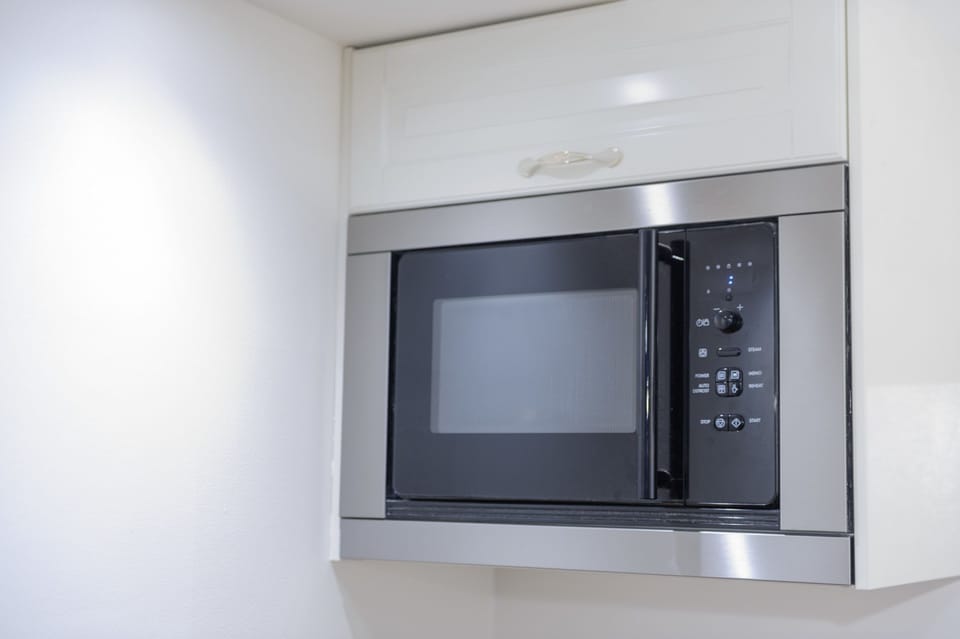 Superior Suite, 1 Bedroom, Kitchenette | Microwave