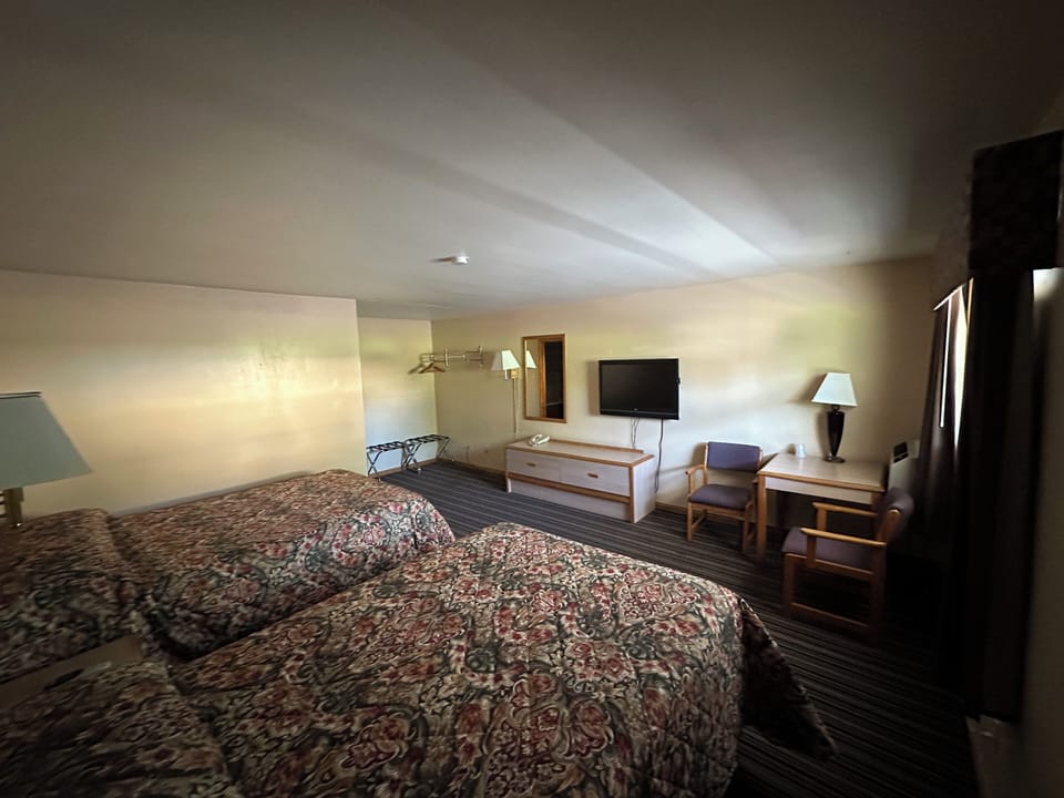 Standard Room, 2 Double Beds | Free WiFi, bed sheets