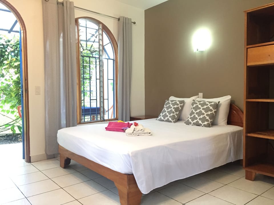 Superior Studio, Non Smoking, Private Bathroom | Premium bedding, minibar, blackout drapes, free WiFi